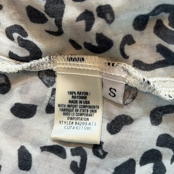 Bella Dahl Animal Print Raw Hem Top sz S - Picture 10 of 12